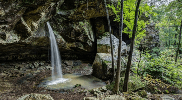 This Easy, Under-A-Mile Trail Leads To Pam’s Grotto, One Of Arkansas’ Most Underrated Waterfalls