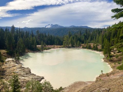 Hike To The Largest Geothermal Lake In Northern California On The Boiling Springs Lake Trail