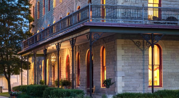 Enjoy An Elegant Stay At The 19th Century Historic Elgin Hotel In Kansas