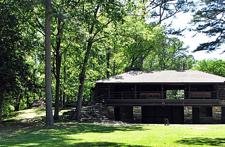 Eat A Meal In The Middle Of A Gorgeous Forest At Beavers Bend Restaurant In Oklahoma