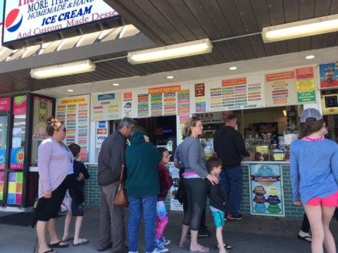 Craft The Perfect Sundae From 100 Flavors At The Ice Cream Store In Delaware
