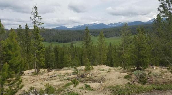Dig For Treasures And Enjoy Stunning Scenery At Crystal Park In Montana