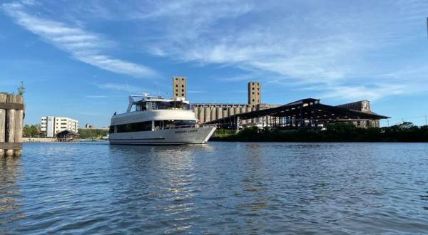The Bubbly Brunch Cruise Through Buffalo That You Won’t Want To Miss