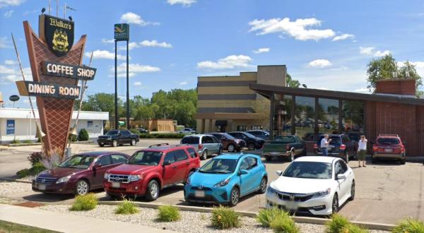 Walker’s Restaurant And Bakery In Wisconsin Has Been Serving Up Delicious, Home-Cooked Goodness Since 1965   