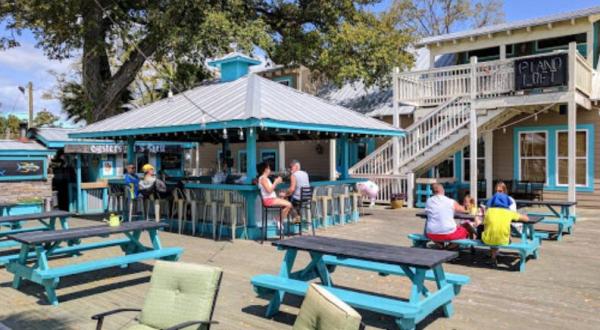 7 Outdoor Restaurants In Mississippi You’ll Want To Visit Before Summer’s End