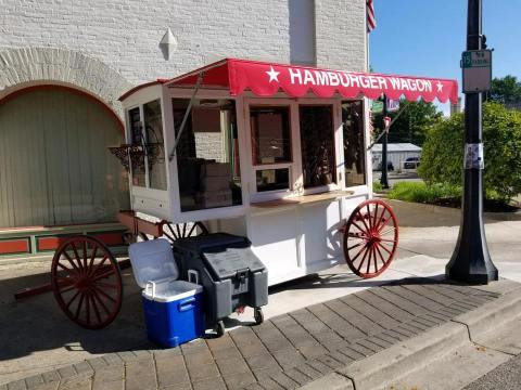 Sink Your Teeth Into Juicy Goodness At The Iconic Burger Stand In Ohio, Hamburger Wagon