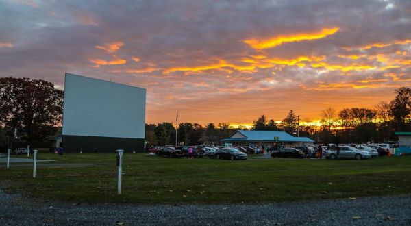 One Of The Best Drive-In Theaters Across America Is Becky’s Drive-In Here In Pennsylvania