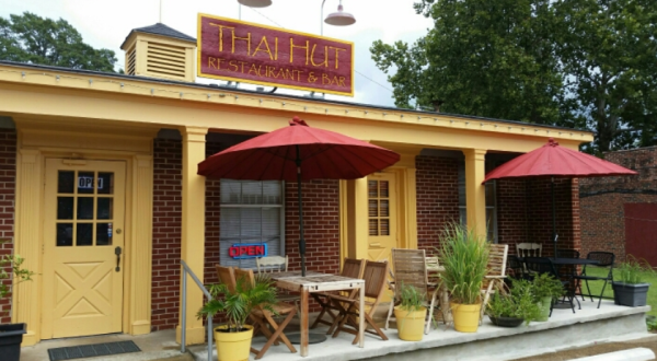 Visit The Thai Hut In Small Town Mississippi And Transport Your Tastebuds To Another Country