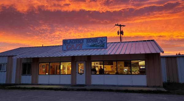 Treat Yourself To Old-Fashioned Diner Eats At Glacier’s Edge Cafe In Montana