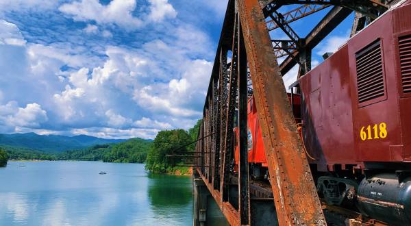 Go For A Socially Distant Ride Through The North Carolina Mountains With The Great Smoky Mountains Railroad