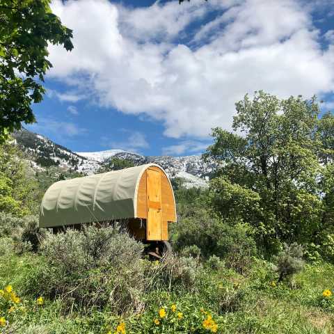 There's A Covered Sheepherder Wagon In Idaho And It's A Unique Overnight Adventure