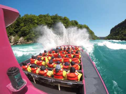 Cool Off This Summer Just Outside Of Buffalo With Whirlpool Jet Boat Tours Exciting Soaked Tour