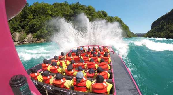 Cool Off This Summer Just Outside Of Buffalo With Whirlpool Jet Boat Tours Exciting Soaked Tour