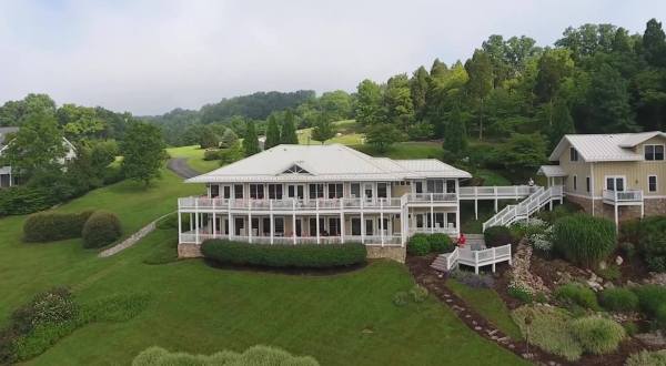 Treat Yourself To A Blue Ridge Mountain Getaway With A Few Nights At The Inn At Riverbend In Virginia
