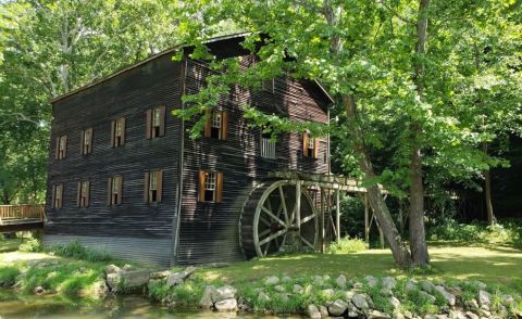 Road Trip From Cleveland To Mohican State Park To Check Out A Working 1830s Mill