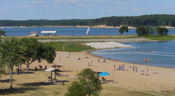 Wade In The Refreshing Waters On The Scenic Beach At Lake Shelbyville In Illinois