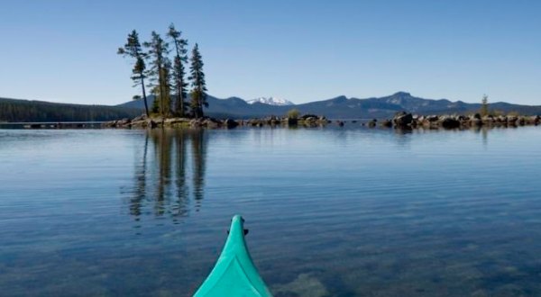 Oregon’s Waldo Lake Is A Kayaker’s Paradise with Clear Water And Islands To Explore