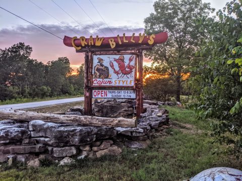 Savor Gator, Crawfish, Catfish, And More At Craw Billy's In Arkansas
