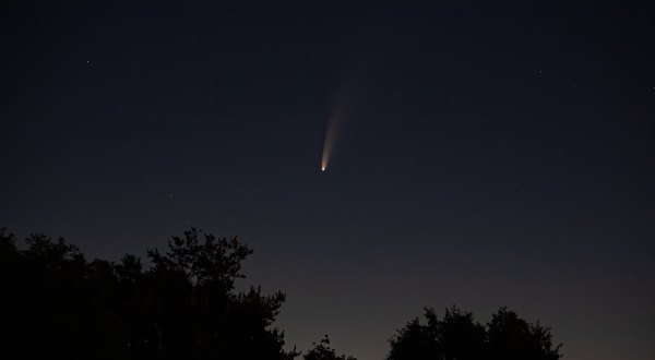 Catch The Bright, Newly Discovered Neowise Comet Streaking In The Sky Above Kansas This Week