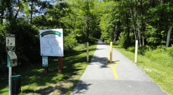 6 Paved And Beautiful Paths In Maine That Are Perfect For A Family Bike Ride