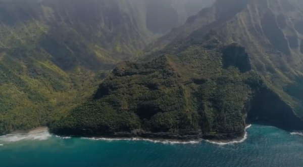 This Drone Footage Of The Island Of Kauai In Hawaii Is Hauntingly Beautiful