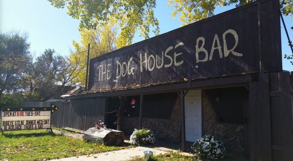 The Dog House Restaurant Is A Rustic Spot In North Dakota With Food You Don’t Want To Pass Up