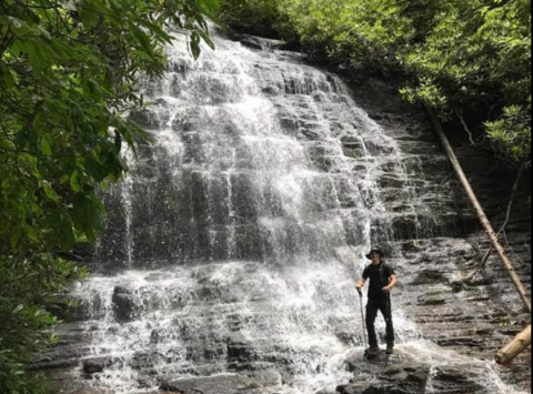Spoonauger Falls Trail Is A Low-Key South Carolina Hike That Has An Amazing Payoff