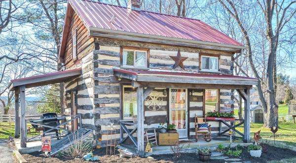 This Cabin Airbnb In Maryland Is Full Of Rustic Charm, Inside And Out