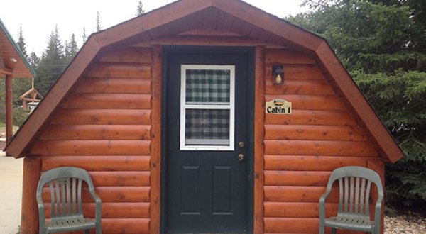 Stay In This Cozy Little Creekside Cabin In South Dakota For Less Than $55 Per Night