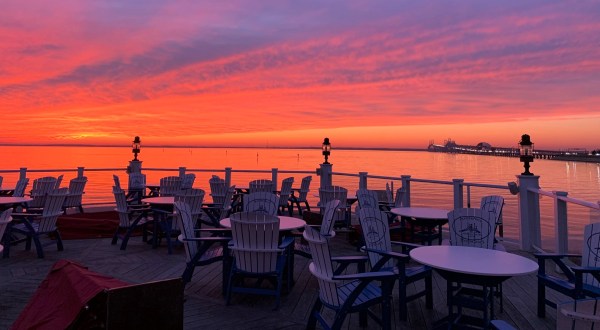 Dine While Overlooking The Chesapeake Bay Bridge At Hemingway’s Restaurant In Maryland