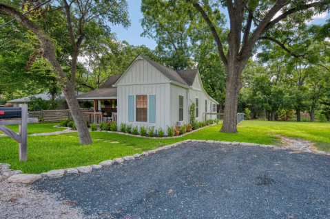Stay In This Cozy Little Creekside Cabin In Texas For Just $150 Per Night