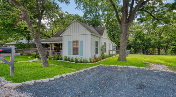 Stay In This Cozy Little Creekside Cabin In Texas For Just $150 Per Night