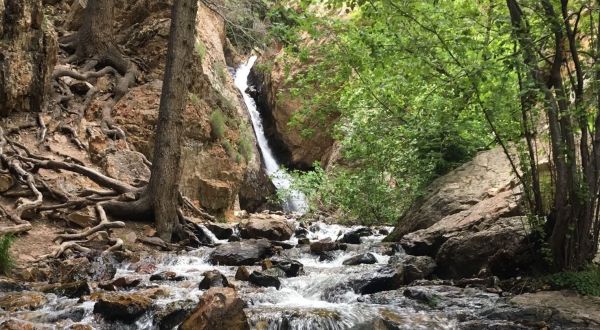 This Easy, Quarter-Mile Trail Leads To Hidden Falls, One Of Utah’s Most Underrated Waterfalls