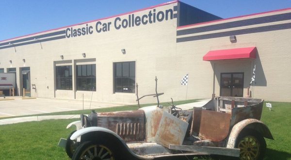 One Man Collected More Than 130 Cars To Start This Unbelievable Classic Car Collection In Nebraska
