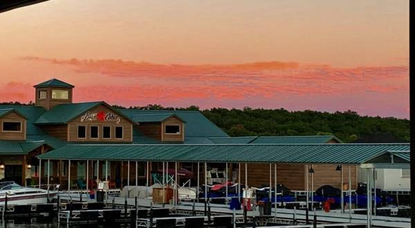 Have The Perfect Summer Meal At A Floating Restaurant At Burnt Cabin Marina In Oklahoma