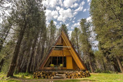 These Modern A-Frame Cabins In Nothern California's High Sierra Are Almost Too Good To Be True