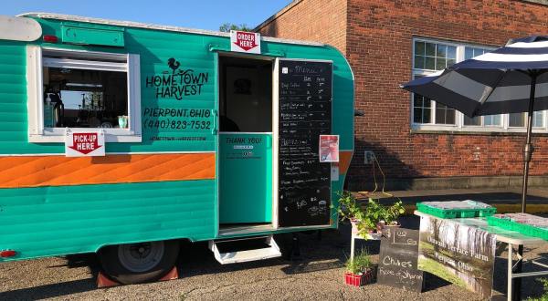 There’s A Retro 1969 Camper That’s Also A Mobile Coffee Shop In Ohio Called Hometown Harvest