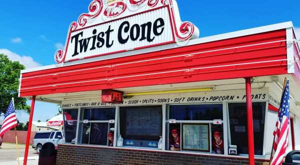 The Iconic Twist Cone In South Dakota Just Celebrated Their 50th Anniversary