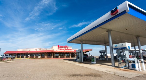 Glenrio, New Mexico Is Home To An Unassuming Truck Stop With An All-American Museum And Diner