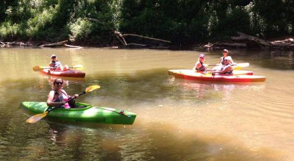 Spend An Afternoon Taking A Delightful Kayak Paddling Tour Through Red River Gorge In Kentucky This Summer