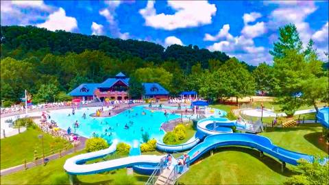 One Of Tennessee's Coolest Aqua Parks, Wetlands Water Park, Will Make You Feel Like A Kid Again