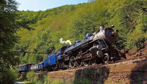 Lehigh Gorge Scenic Railway’s Scenic Train Is Running Again In Pennsylvania, And You'll Want To Catch A Ride