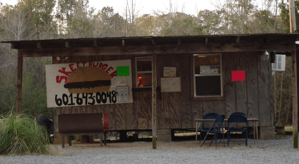 Huge Portions Await At This Tiny Roadside Snack Shack In Small Town Mississippi       
