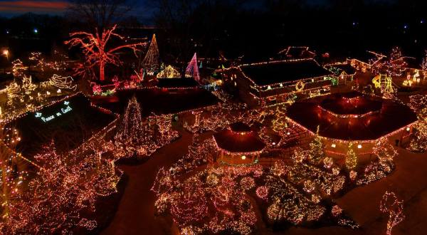 Patti’s 1880’s Settlement’s Beloved Festival Of Lights Will Be Returning To Kentucky