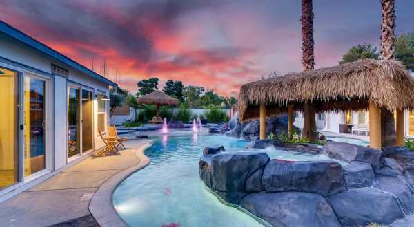 This Tropical-Themed Airbnb In Nevada Comes With Its Own Lazy River And It’s Extraordinary