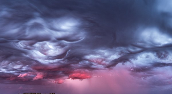 12 Mesmerizing Photos That Capture The Power And Beauty of North Dakota’s Summer Storms