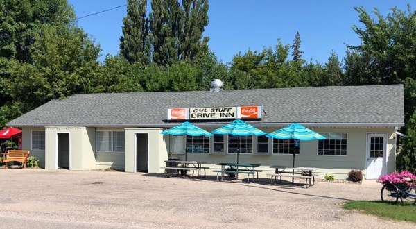 The Retro Cool Stuff Drive Inn In North Dakota Has The Best Classic Diner Food