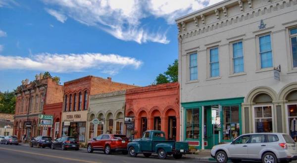 Jacksonville, Oregon Was Named A Must-Visit Charming Small Town In The U.S.