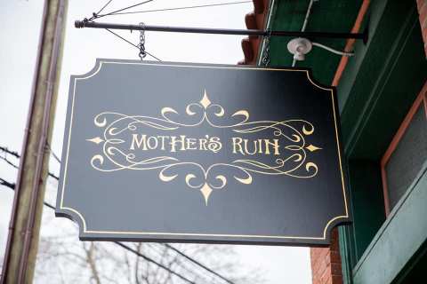 Mother's Ruin In Nashville Has Some Of The Best French Fries You'll Find Anywhere In The City