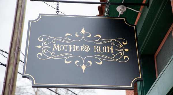 Mother’s Ruin In Nashville Has Some Of The Best French Fries You’ll Find Anywhere In The City